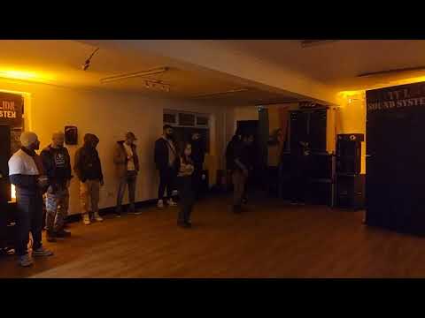 Jah Messenjah playing PABLO GAD - ROOTS ALIVE @ Brookhouse FC, Hayes, Friday 21/11/2025. Part 10 🔥
