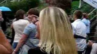 Zac Hanson on the walk!