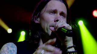 Slash ft  Myles Kennedy &amp; The Conspirators - &quot;Mind Your Manners&quot; Official Music Video