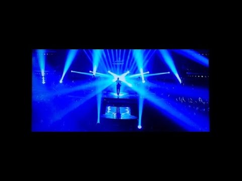 Före detta idolerna i stjärnspäckat öppningsnummer