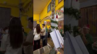 Download lagu Day 10 Carolling mp3 Download lagu Day 10 Carolling mp3