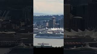 Cruise ships a go-go