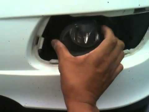How to remove 2006 Mercedes ML350 fog light