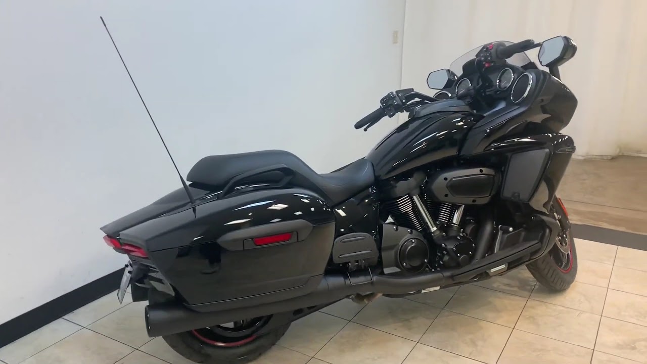 2020 yamaha star eluder