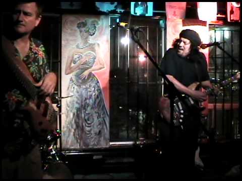 Rae Rae Willis & the Impossibles live at Chicagos