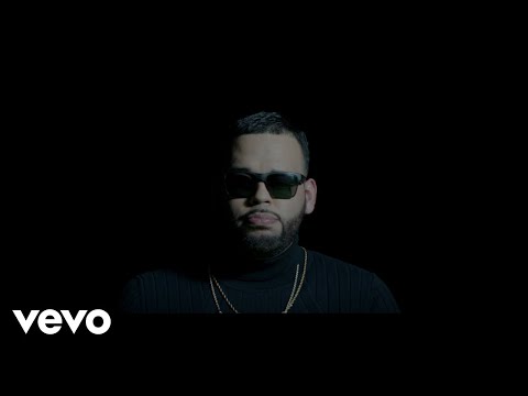 Adrian Chaparro - Enfocado