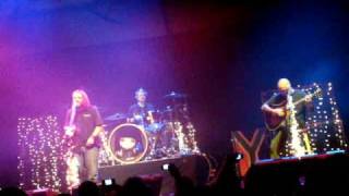 Seether - Nutshell FT Aaron Lewis of Staind LIVE