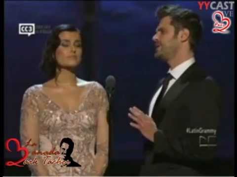 @MarkTacher con @nellyfurtado presentando premio en los Latin Grammy 2012