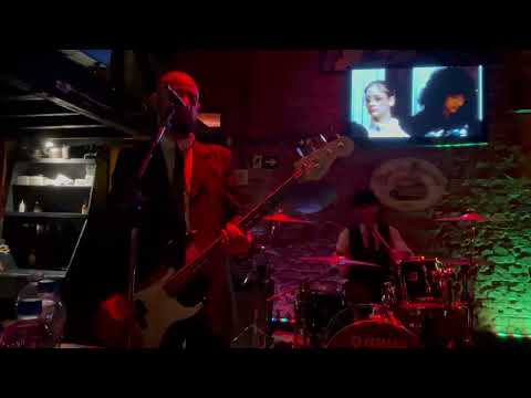 ROCKTRACKERS - She's a maniac (Michael Sembello cover) - Da trilha do filme "Flashdance" (1983)