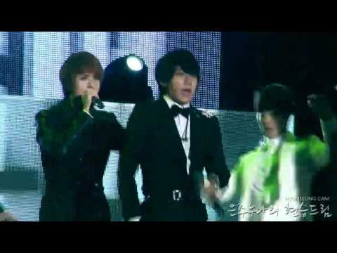 [Fancam] 111015 BEAST Hyunseung - SooM @ 2011 Asia Song Festival