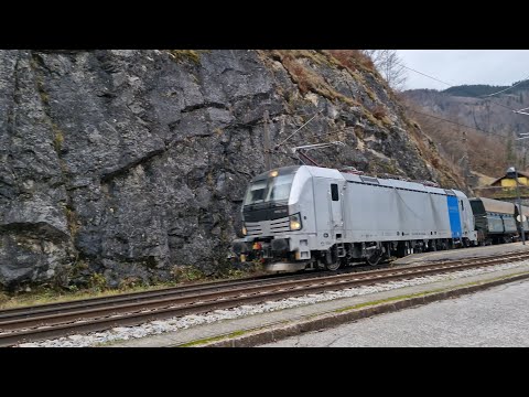 Durchfahrt einer 6193 in Kastenreiht