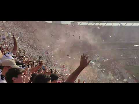 "Monumental Recibimiento a River... #superclasico #riverplate" Barra: Los Borrachos del Tablón &bull; Club: River Plate