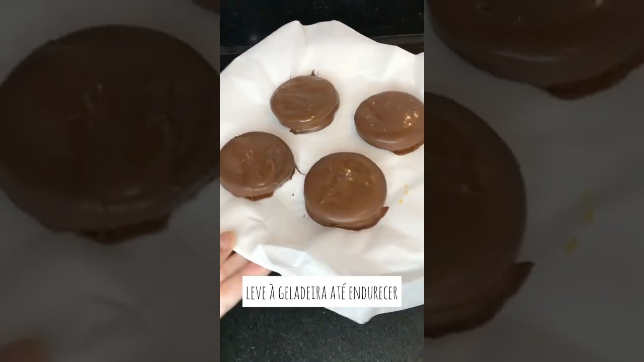 Watch Now Alfajor 🍩 Doce de leite, biscoito de maizena e chocolate fracionado 🍫 #shorts #chocolate #receitas Alfajor 🍩 Doce de leite, biscoito de maizena e chocolate fracionado 🍫 #shorts #chocolate #receitas