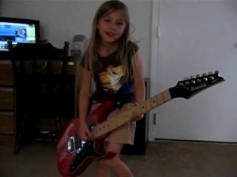 Kayla singing  - I love Mommy - aka Kaylor Swift