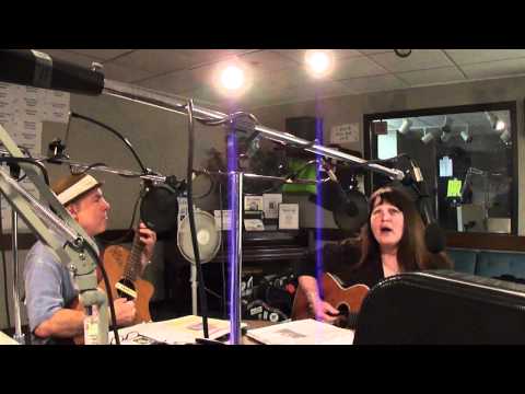 01 Siusan O'Rourke + Zig Zeitler Live In Studio C Perform Rags And Old Iron.MP4