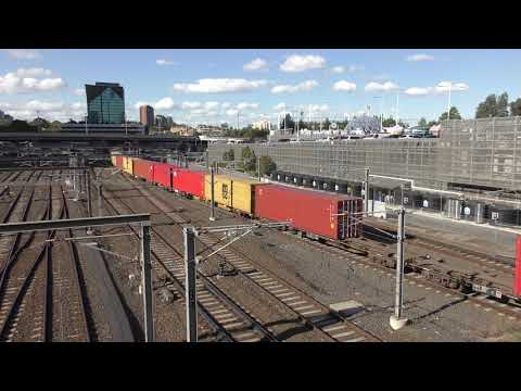 VL360 VL356 on Freight Fed Sqaure