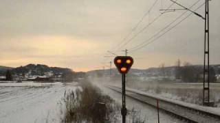 preview picture of video '[SJ/Västtrafik] regional train from Vänersborg to Göteborg C. passing a unguarded...'