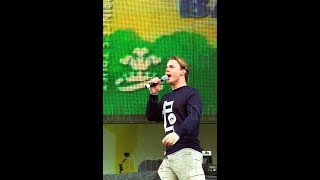 Gary Barlow - Open Road (Party in The Park 1998)