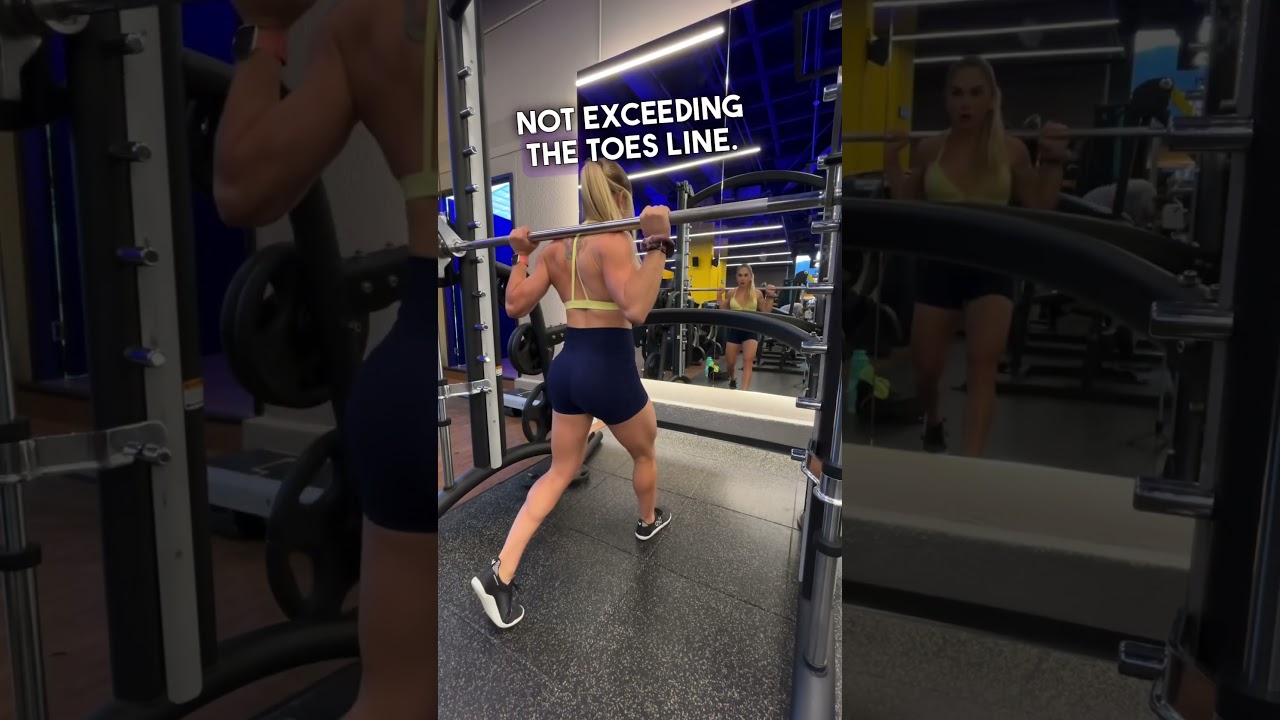 Split squat on the smith machine