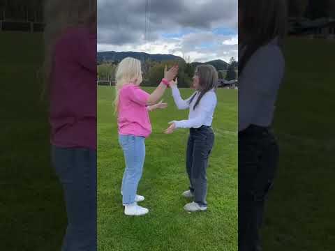 NEW HANDSHAKE FOR YOU AND YOUR BEST FRIEND 😂 #SHORTS