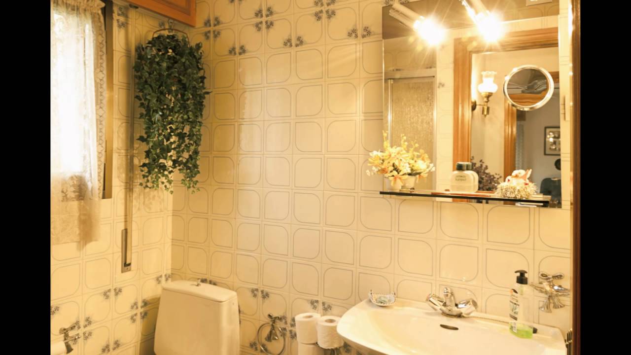 Chalet Calle Ayerbe, Madrid