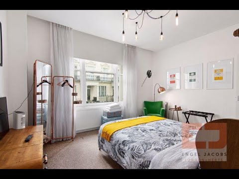 Gloucester Terrace London W2.   Studio Flat