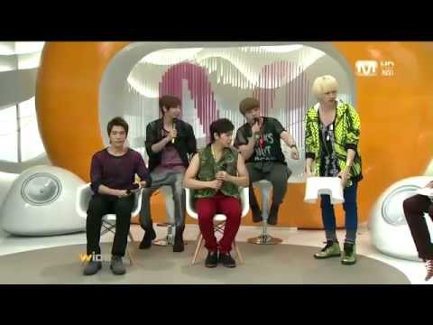 Super Junior Entrance + loser Eunhyuk sits on Donghae 's lap
