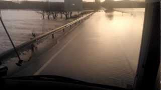 preview picture of video 'Carretera Soria inundada. Fuentecen. N-122 .'