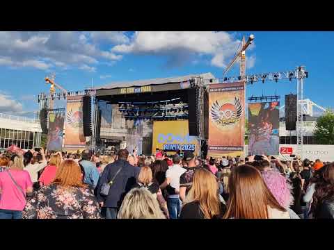 MC Erik feat. Ivana Keď príde láska - Live 24.5.2025 90's Explosion Open-Air Prague