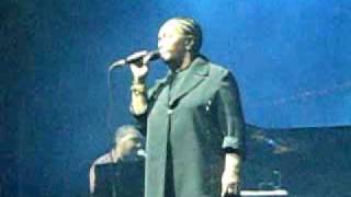 Cesaria Evora - "Vaquinha Mansa" live la Sala Palatului