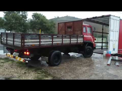 Britannia Export - 🚛 Loading a 1978 Bedford TK570 – Export to Italy 🇮🇹