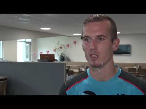 Hersenschudding? | Stijn Wuytens over botsing | AZ - Dundalk