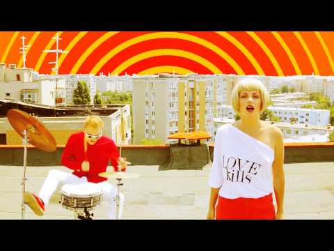 Hot Casandra - Julia // Official Video // Substream 2013