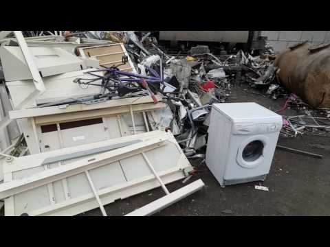 download lagu mp3 mp4 Scrap Yard London, download lagu Scrap Yard London gratis, unduh video klip Scrap Yard London