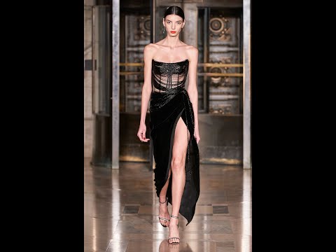 Cynthia Arrebola | Runway collection