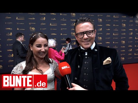 Stefan Mross - Küsse auf dem Teppich: Liebesauftritt mit seiner Eva