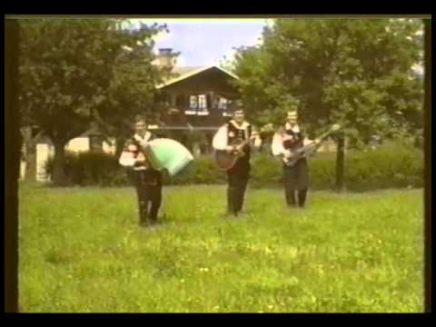 ANSAMBEL TONETA ČUČKA - TRI SESTRICE.wmv