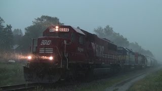 preview picture of video 'SOO 6046 West, In a Thunderstorm, at Harper, Illinois on 8-4-2012'