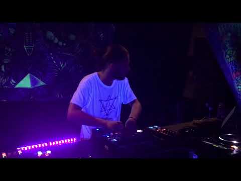 Alphakey @ Triplament Party - 02|06|2018