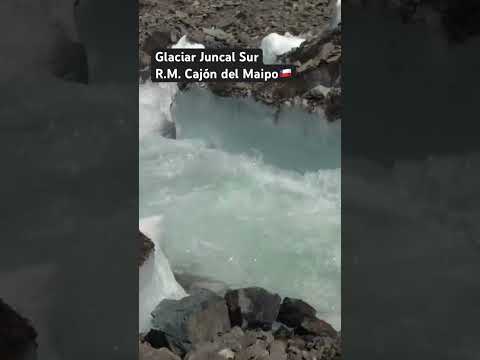 Glaciar Juncal Sur, Cajón del Maipo, Región Metropolitana  #mountains #trekking #travel