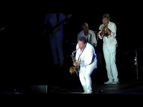 'Cjazz Legend' Dave Koz and Friends 'Summer Horns' ft. Richard Elliot - "Harry The Hipster" (LIVE)