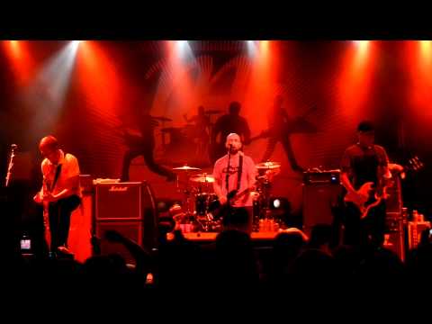 Millencolin - Stop to think & The Mayfly (live in Bilbao, 2011)
