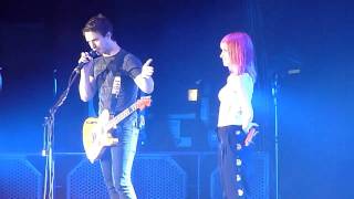 Hayley Williams Fixing Josh Farro's Mic In Newcastle