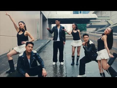 Darren Espanto at Kim Chiu "The Besties"  Reel! During commercial ng it's showtime nakasayaw sila💃🕺