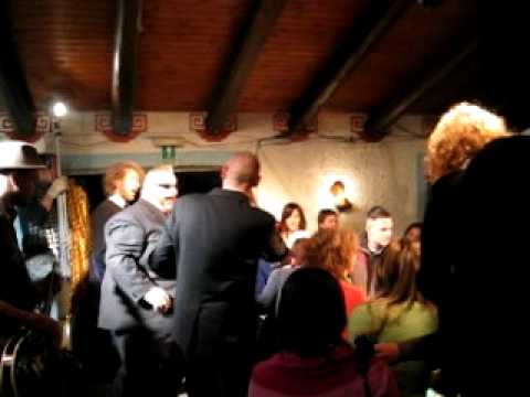 Ixis and Steve durante il video 