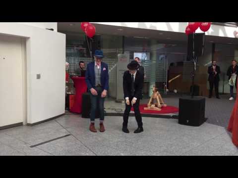 Auftritt justsomemotion und Günther Krabbenhöft in der Sparkasse Lüneburg