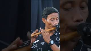 Download lagu bukan untuk di tiru skill pemain suling ini. !! #shorts #suling #flute #nianmusicmakingurih #dangdut mp3