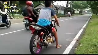Download lagu Story wa drag bike keren mp3 Download lagu Story wa drag bike keren mp3