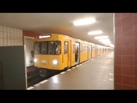 Berliner U-Bahn U6 F-Drehstromer F84 am Alt-Mariendorf Richtung Kurt-schmucher-platz (August)2023