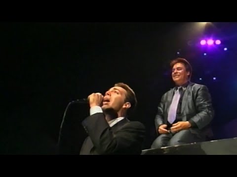 Juan Gabriel, Cristian Castro - Mañana, Mañana (En Vivo [Auditorio Nacional, México - 15/03/2002)